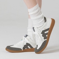 moz瑞典 駝鹿 經典再現 復古 德訓鞋 (灰白)