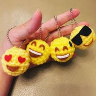 Emoji 手勾匙扣 （只有滴汗 黑超 心心眼公仔有現貨）