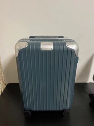 rimowa hybrid size 21" cabin