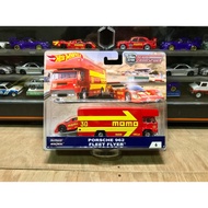 Hot wheels team transport MOMO porsche 962 fleet flyer car culture series CARDED
