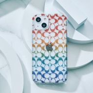 【COACH】iPhone 16e 手機保護殼- 經典大C漸層彩虹