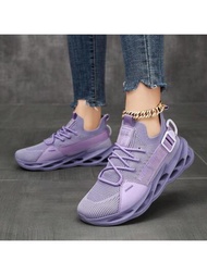 女款紫色字母印花運動鞋,具有減震輕量防滑的刀片形設計,前綁帶設計,適合日常健身和運動