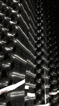 Bầu ươm V6 độ dài 50 mét các quy cách Khổ cao có sẵn ốc vít