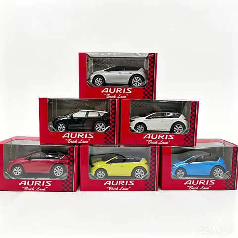 Original 1/30 Scale AURIS/ Aqua/ Land Cruiser/ Camry Alloy Simulation Car Model Classic Adult Collec