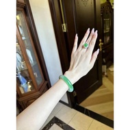 Burmese natural jade, first-hand source" 或"Burmese genuine jade, direct from the source"。Burmese nat