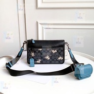 👜COACH 蔻馳  QBpht 男款 斜挎包 單肩包  生日禮物 請認證mia12138.賣家 crossbody bag shoulder bag birthday present