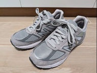 New Balance 990v5