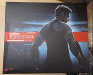 Hottoys Ironman Tony Stark Workshop MMS191