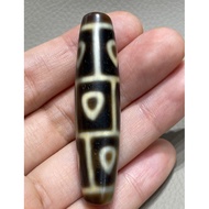 Tibetan Dzi with 9 Bodhi eyes, black and brown oil body, size 4.5cm