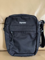 Supreme 斜孭袋 側孭袋