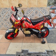 Sepeda Motor Aki Listrik Dakota Jadul Baterai Aki 12 V 7.5 AH Bekas