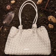 Something Jardin Bag กระเป๋าสะพายไหล่