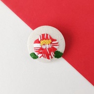 紅白色山茶花迷你刺繡胸針