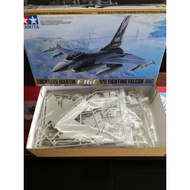 Tamiya 1/48 TA61101 Lockheed Martin F-16C Assembly Aircraft Model [Block 25/32] Fighting Falcon ANG