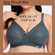 Bras B010 Wanita Tanpa Dawai Span Nipis Saiz Besar  Size 34-52  Cup A-D Women Non Wired Thin Sponge 