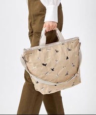 Lesportsac 刺繡貓斜揹袋