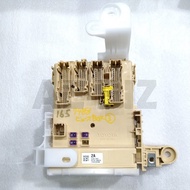 [USED] TOYOTA HARRIER 60 SERIES JUNCTION BLOCK LH 82730-48N00