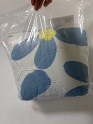TENA Gentle All-season Quilt