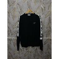 Crewneck nike ambush spellout backprint