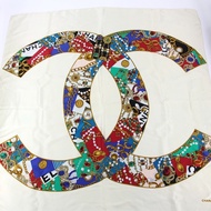 Chanel 100% 絲綢米白色珠寶圖案大絲巾