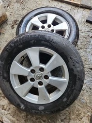 Toyota 輪胎和輪圈 215/65 R16