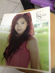 Eighteen 香港特別紀念版 大碟 已絕版95%新鄧紫棋🥰💜🙇🏻‍♀️🙏💕18歲 第一本限量寫真集 珍藏版 隨CD附送