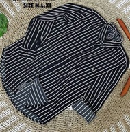 Kemeja Garis Hitam Putih Pria - Kemeja Salur Pria Korean Style - Kemeja Pria Motif Stripes Salur Ver