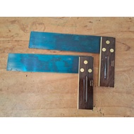 Footprint carpenter square 9"