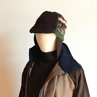 暖棕與墨綠織紋的羊毛針織貼耳機能帽