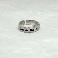 Live in the moment live in the moment Text Ring Unique Simple Niche Design Fashion Ring