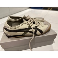 รองเท้าผ้าใบ Onitsuka หนังจิงโจ้ size 42.5 As the Picture One