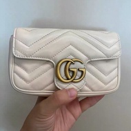 GUCCI   Marmont chain flap crossbody bag
