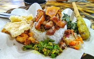Nasi Babi Guling (Bigul) Campur Spesial