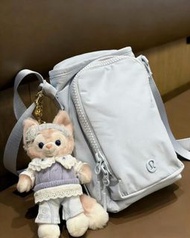 全新🌸 lululemon Water Bottle Crossbody 2L 輕便防水斜孭袋 多色可揀