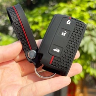 A Set/Keychain + Key Case For TOYOTA Prius Gen II Corolla Verso 2.0 D4d Camry Prius Silicone Key Cas