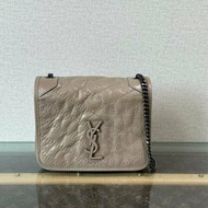 ✨YSL Niki mini奶茶色油蠟皮皮鍊條包 19*15*6 98新 配件塵袋