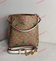 COACH 情人節水桶包 CE611 愛心車厘子Mollie 櫻桃印花。尺寸2221