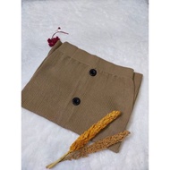 rok span rajut panjang / rok rajut import / rok rajut panjang terlaris Rok rajut model kancing belah