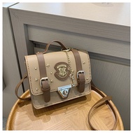 Túi Handmade Túi Tự Đan Da Pu Hình Harry Potter Phong Cách Anh Quốc Lịch Lãm Làm Quà Tặng Cho Bạn Gá