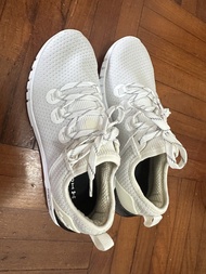 Under Armour HOVR SLK 女裝運動鞋（38碼）