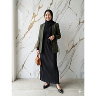 Zasa Apparel Women's Pleated Skirt