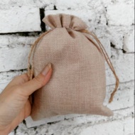 Synthetic Burlap Pouch 15x20cm