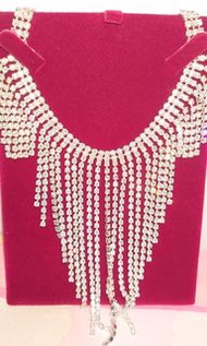 水晶石頸鏈：😍😍🔍搜羅不同紫晶洞🔮~聚寶盆🔮~水晶球🔮~奇異原石🔮， 浪漫又獨一無二🎉🎉🎉 仲有呢？ 全新或者二手的品牌手袋，衣服👗👕，牛仔褲👖，飾物💍