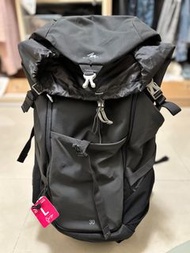 全新（吊牌未剪）迪卡儂 30L登山健行後背包 黑 L號（型號MH500)