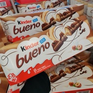 Kinder Bueno White /Chocolate Milk and Hazelnuts.