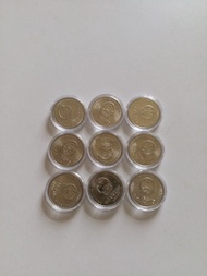 全新:中國:人民銀行:(一元硬幣):全部:已經不出版:(有國徽):1993年3個:(1994年4個):1997年2個:共9個