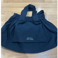 [Forward] Beyond The Vines Dumpling Bag (M) BLACK