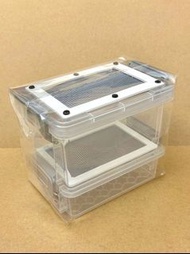 ✴️ 全新 麵包蟲 麥皮蟲 大麥蟲 蟋蟀 杜比亞 櫻桃紅 昆蟲 多用途 實用觀察 高清透明 防臭通風 透氣 活餌 mini 小尺寸 桌上 飼養箱 飼養盒 繁殖箱 繁殖盒 養殖箱 儲物箱 儲物盒 過濾網