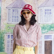 Open Collar Summer Blouse - Tiny Field: Pink & Red | เสื้อฮาวายแขนสั้นปกหยัก ผ้าคอตตอนพิมพ์ลายดอกไม้
