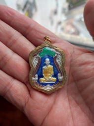 龍婆雷自身（佛牌）